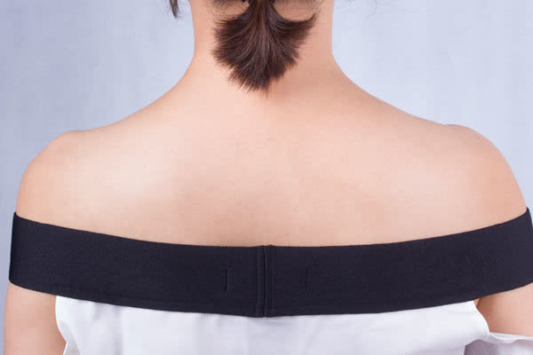 背厚一寸人老十岁女性若能经常练背好处别人羡慕不来202001201530